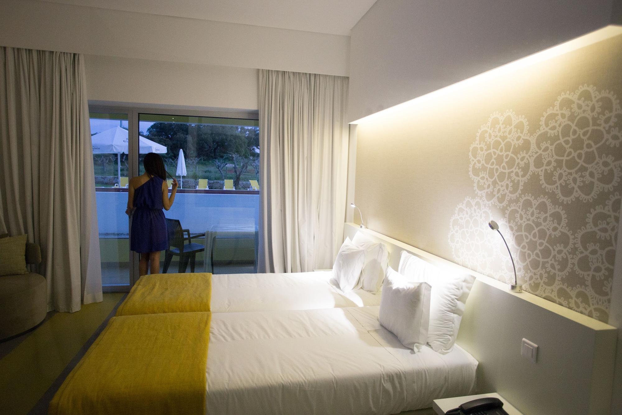 Monte Filipe Hotel อัลปาเญา ภายนอก รูปภาพ