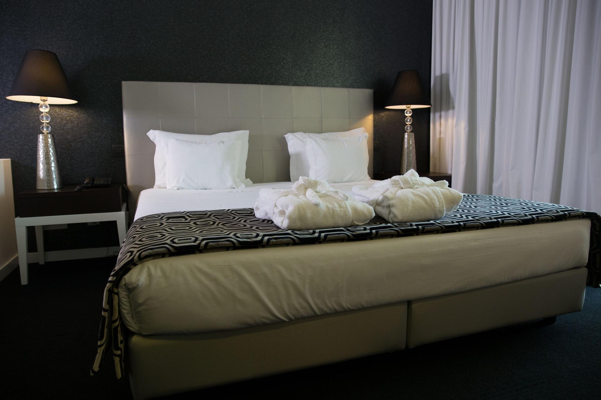 Monte Filipe Hotel อัลปาเญา ภายนอก รูปภาพ