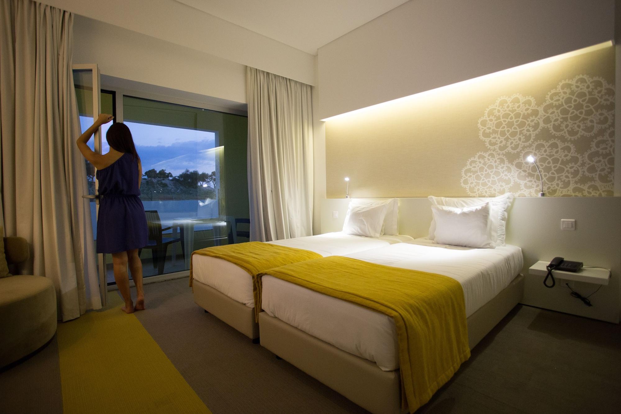 Monte Filipe Hotel อัลปาเญา ภายนอก รูปภาพ
