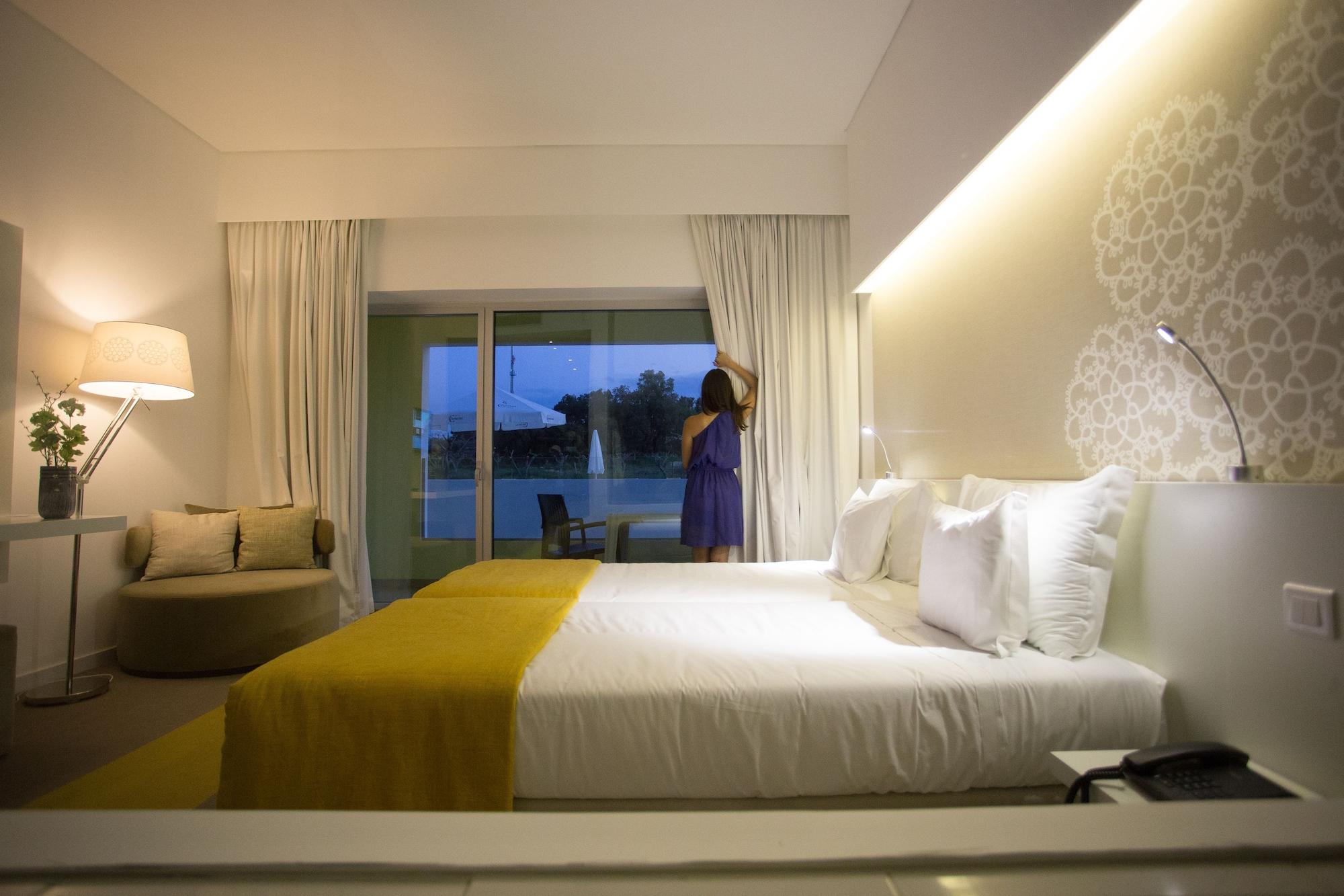 Monte Filipe Hotel อัลปาเญา ภายนอก รูปภาพ